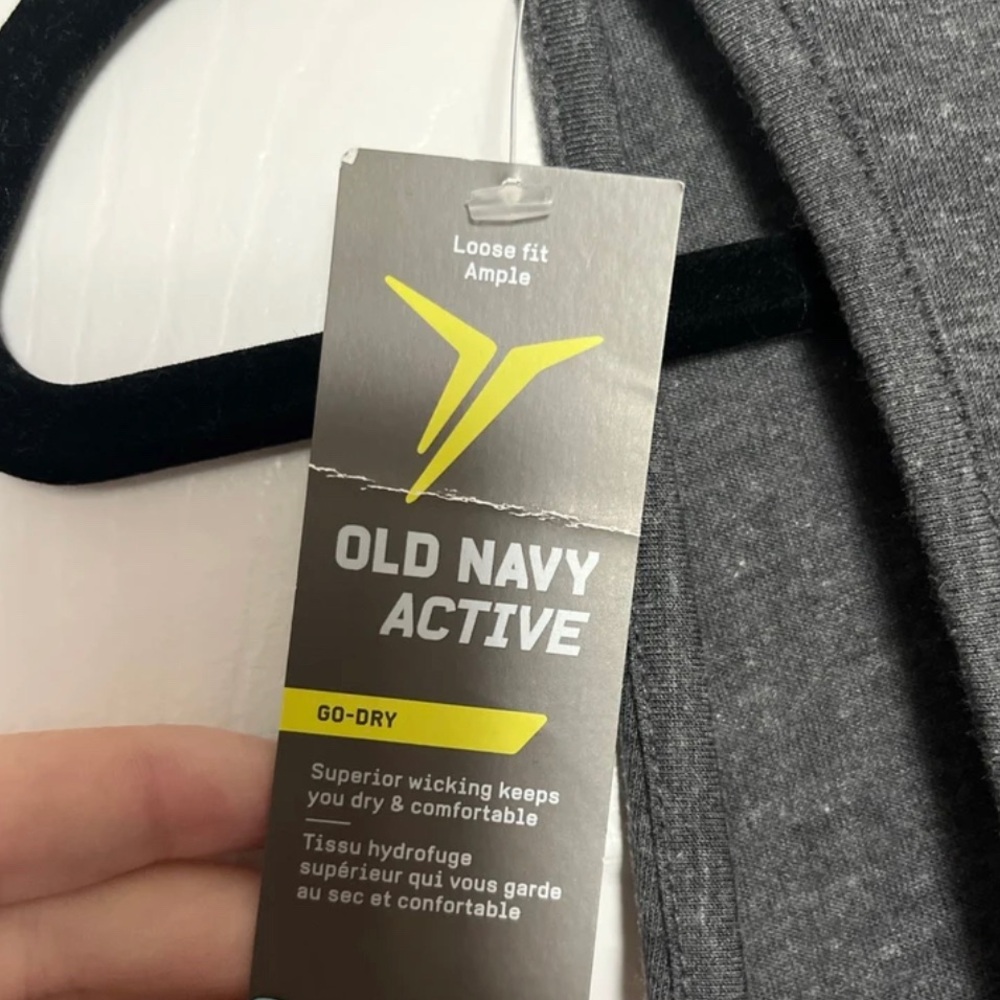 Old Navy active workout tank - Picture 3 of 3